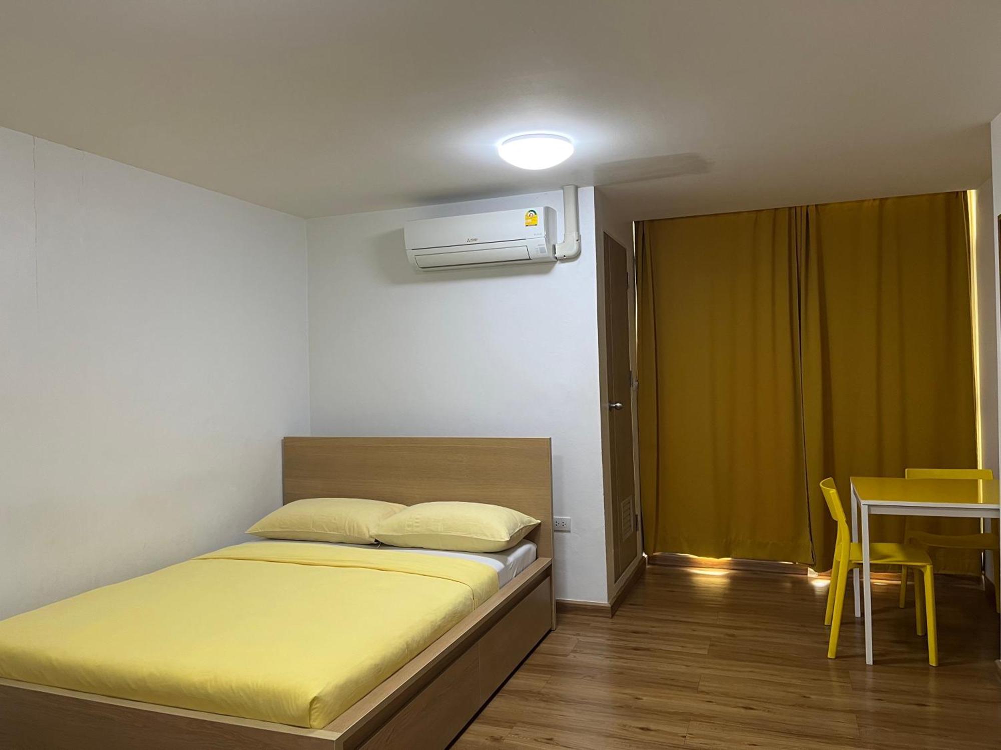 Dao Jaras Fah Hometel ดาวจรัสฟ้าโฮมเทล Banguecoque Exterior foto